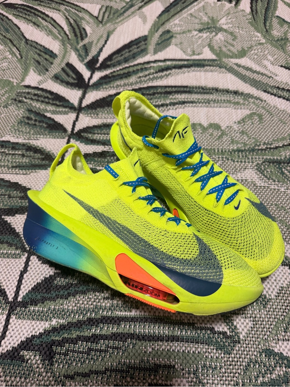 Nike Alphafly 3 Bright Volt Running Shoes with Blue Accents Mens Size 11 Green